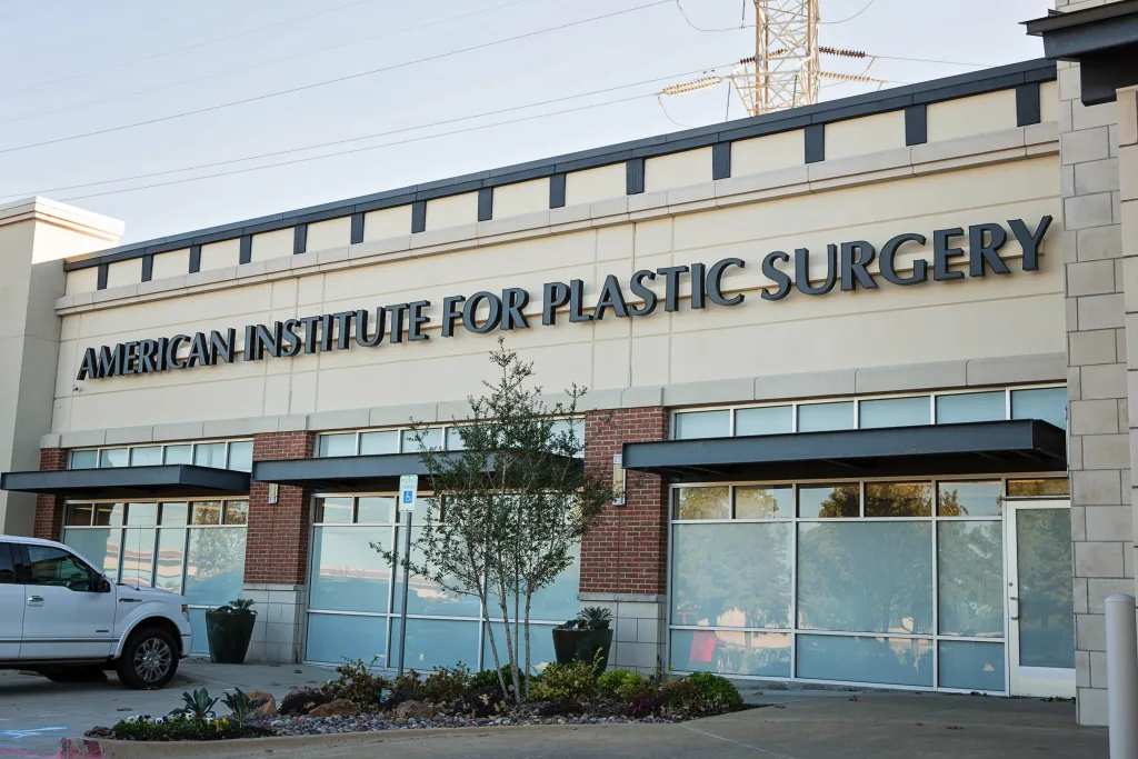 
Award-winning American 
Institute for 
Plastic Surgery
