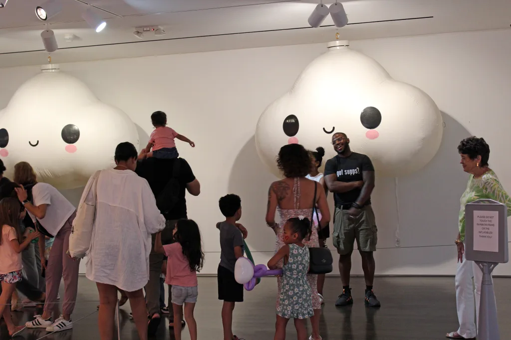 GalleryGuests 7797 copy