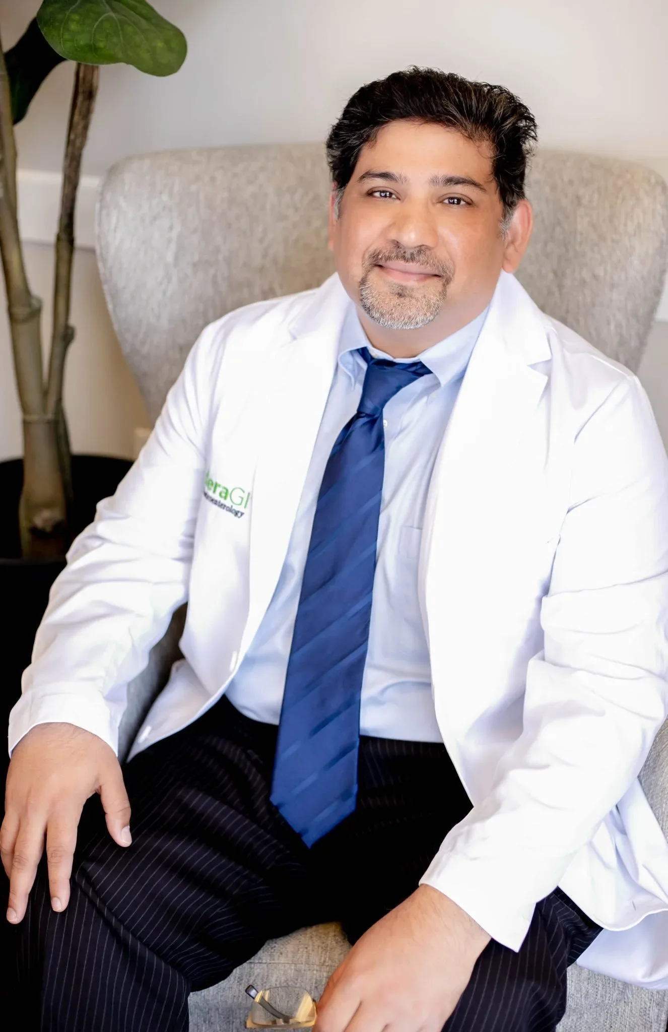 Modera GI Amir R. Ahmed, MD Neema M. Saraiya, MD