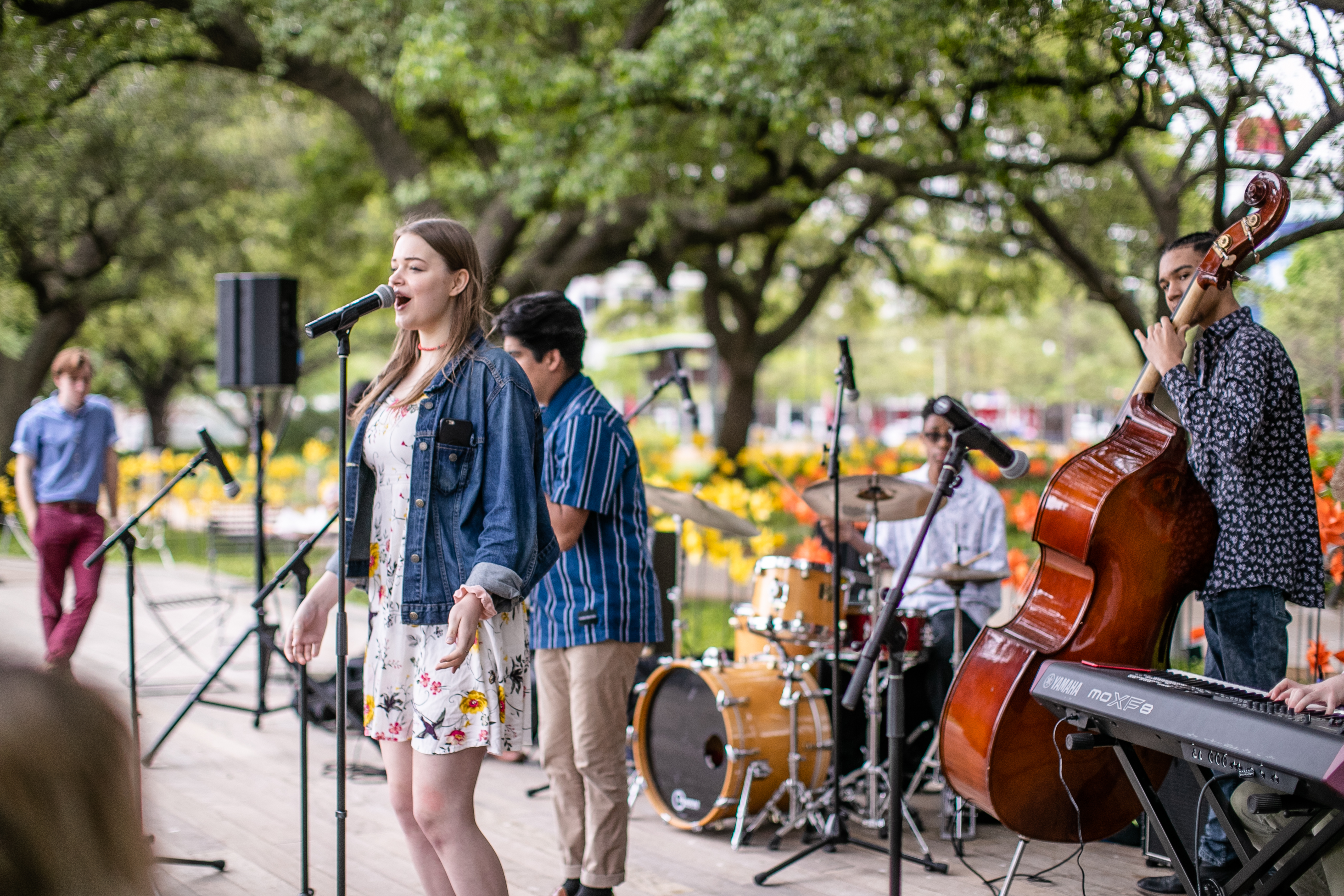 Lunch and live music at Discovery Green Memorial