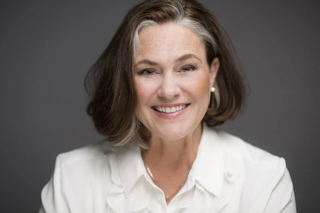 Paula Field, CPA, CFE - President Lucrum Legal Accounting