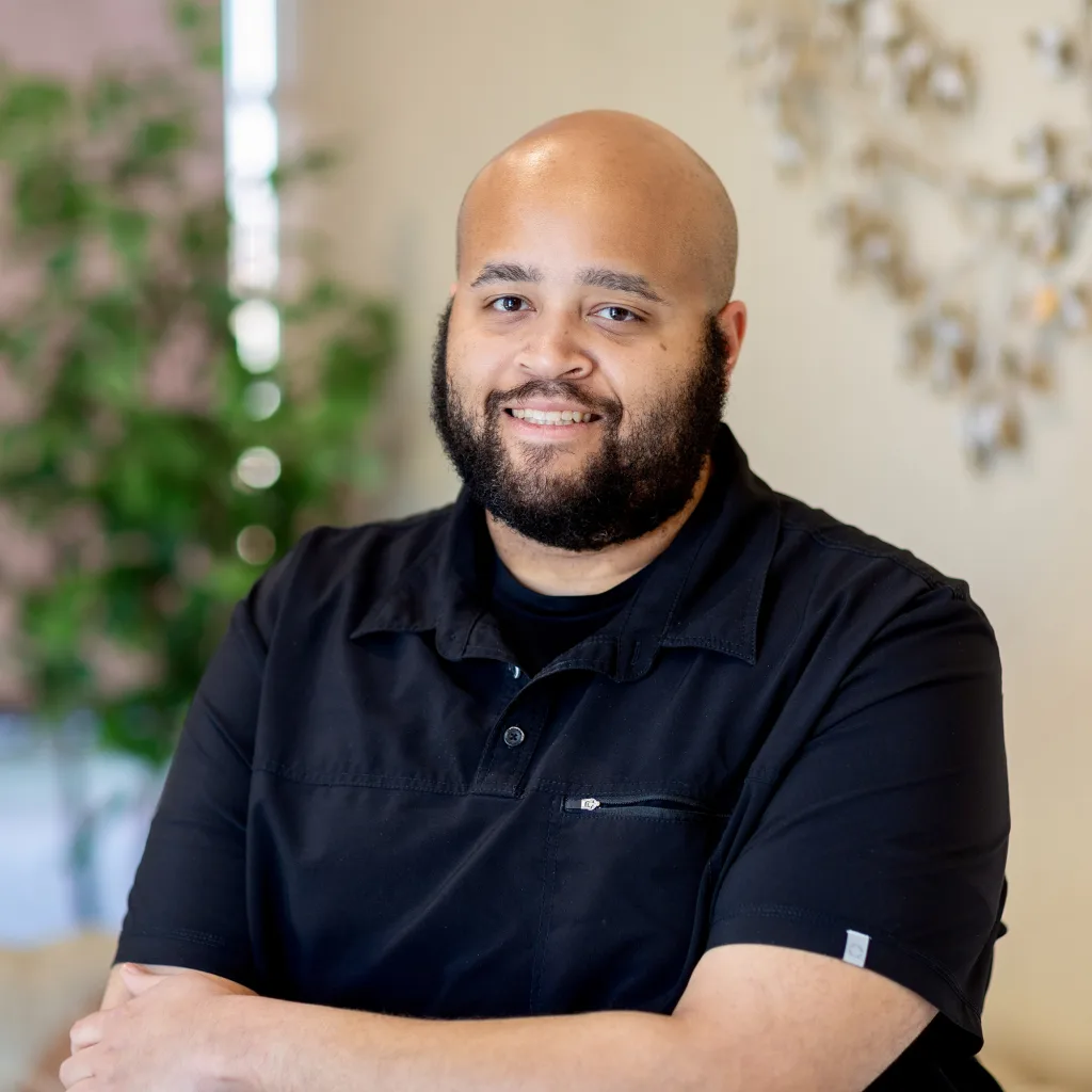 South Arlington Smiles Talon Davis, DDS