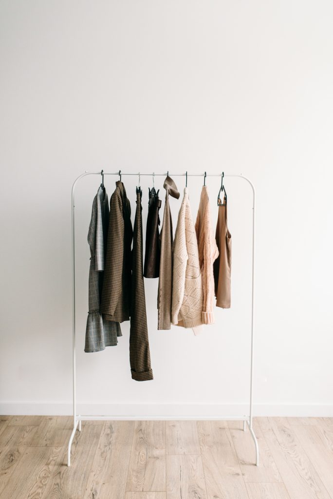how to build a capsule wardrobe closet fashion