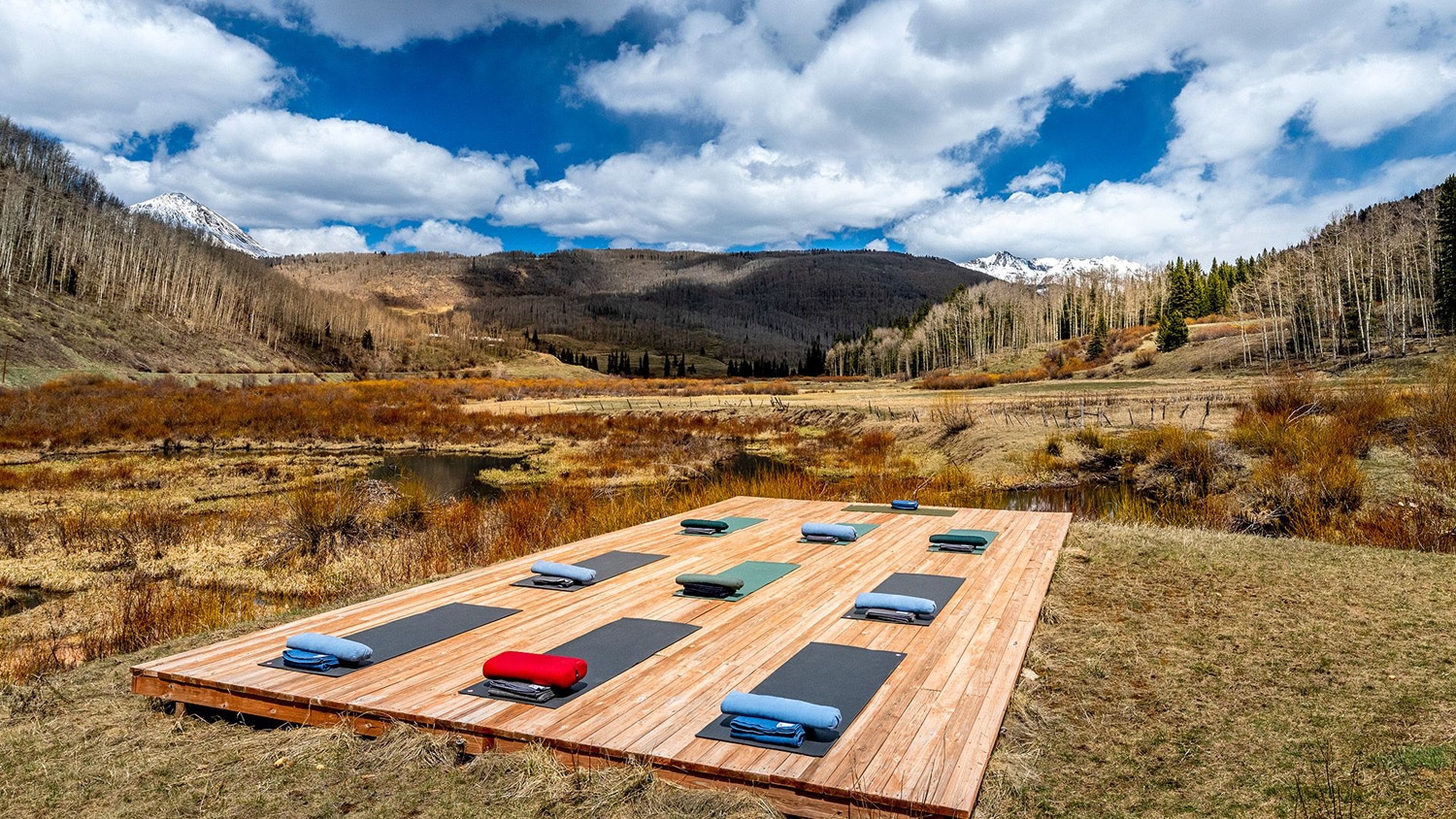 outdoor yoga at a digital detox retreat